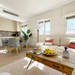 Genteel Giralda Appartement